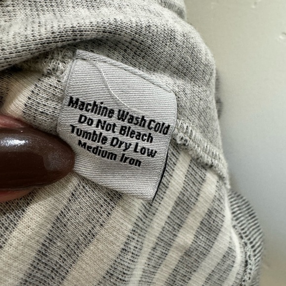 Men’s native code sweater size M - Picture 4 of 5